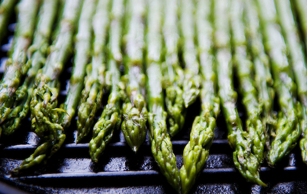 griddled asparagus cut