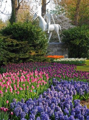 Keukenhof sculpture