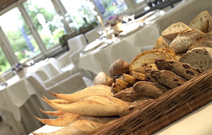 Le Manoir bread basket