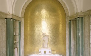 Eltham Palace - Virginia's bathroom